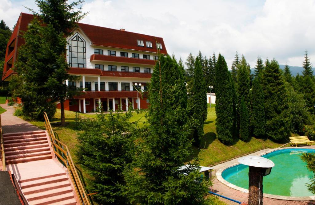 Perelka Natura Tour Hotel ชิสนา ภายนอก รูปภาพ