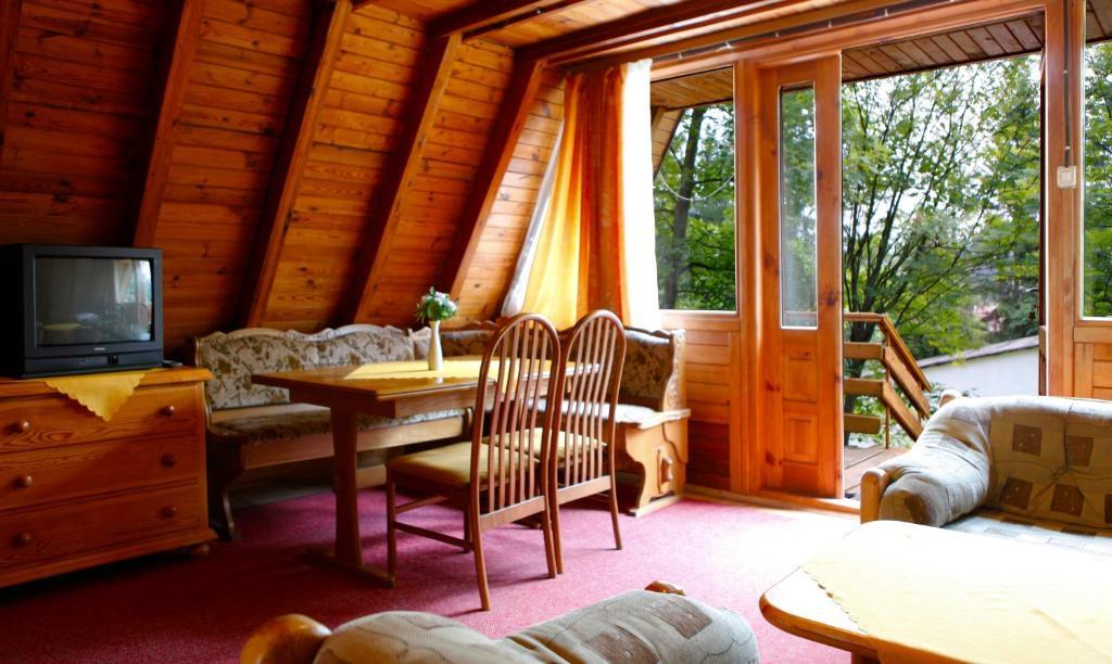 Perelka Natura Tour Hotel ชิสนา ภายนอก รูปภาพ